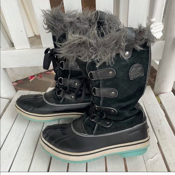 Sorel Girls Black Winter Fur Boots - Picture 1 of 8